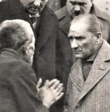 Atatürk'ün dinlediği vatandaşın torunu CHP'den belediye başkanı seçildi.