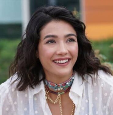 Aybüke Pusat trafik kontrolüne takıldı! Ehliyetine el kondu