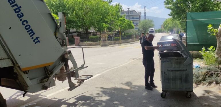 Bursa'da insanlık dışı olay Çöp konteynerinde ayı parçaları bulundu!