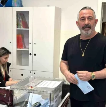 Cem Yılmaz'ın 'seçim sonucu' paylaşımı yine güldürdü