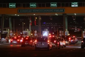 Dönüş trafiği başladı Tatilciler İstanbul'a dönüş yolunda