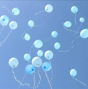 Dünya Otizm Farkındalık Günü... Gökyüzüne yüzlerce mavi balon bırakıldı