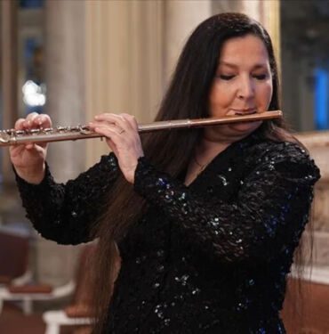 Dünyaca ünlü flüt virtüözü Şefika Kutluer, Hatay'daki depremzedeler yararına konser verdi