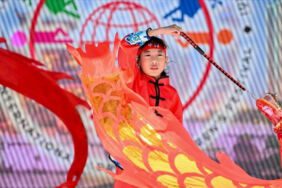 Dünyanın dört bir yanından geldiler... Çocuklar yöresel dans gösterilerini sundular