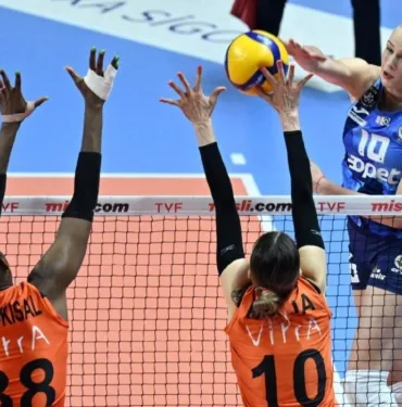 Eczacıbaşı, Fenerbahçe'yi yenerek final serisinde durumu eşitledi!