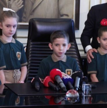 Ekrem İmamoğlu koltuğunu Ali Selim'e devretti 'Atatürk'e büyük hayranlık duyuyorum