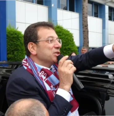 Ekrem İmamoğlu memleketi Trabzon'da coşkuyla karşılandı