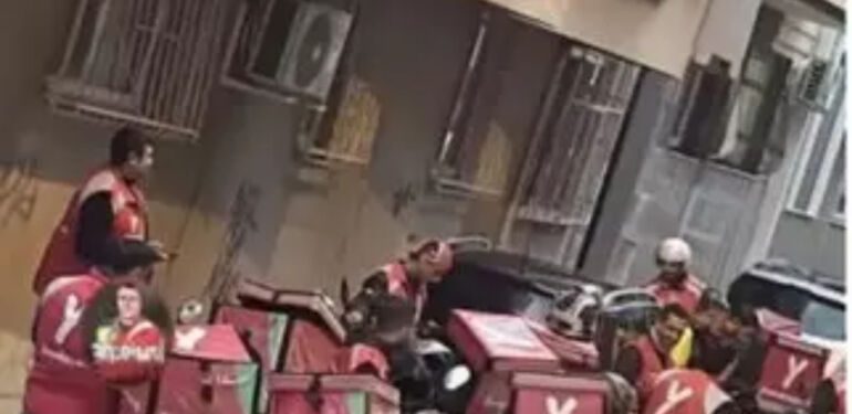 Eski sevgiliden şaşırtan intikam! Kuryeler kapıya toplandı