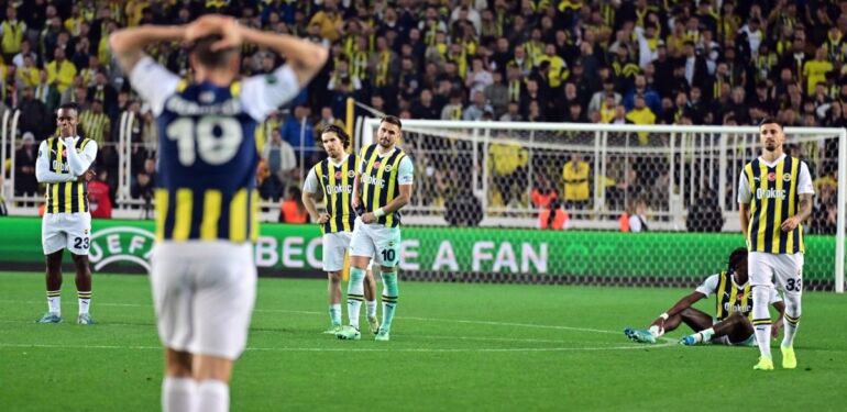 Fenerbahçe, Avrupa'ya çeyrek finalde veda etti!