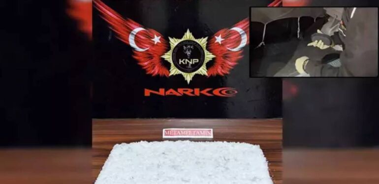 Gözlük kutusundan uyuşturucu çıktı