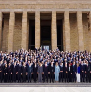 İBB başkanı İmamoğlu’nun Anıtkabir’deki konuşması engellendi