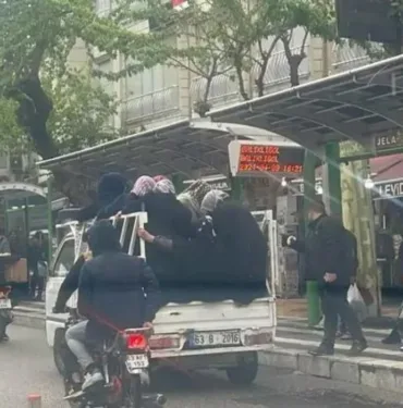 Kamyonet kasasında 9 kadının korkunç yolculuğu!