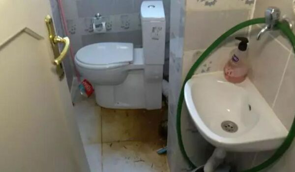 Kartal'da Kanalizasyon sorunu Ev sahibi kiracısının kanalizasyon giderini tıkadı iddiası