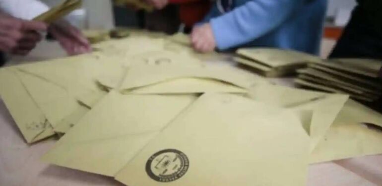 CHP’nin ön seçim takvimi netleşti; 20 imza şartı!