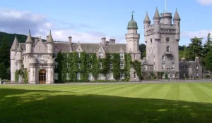 Kraliyet ailesi'nin meşhur mülkü Balmoral kalesi artık halka açılıyor!