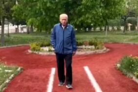 MHP lideri Devlet Bahçeli, parkta yürüyüş yaptı