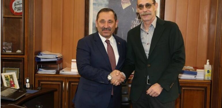 MHP'li eski başkandan, Erdal Beşikçioğlu'na teşekkür