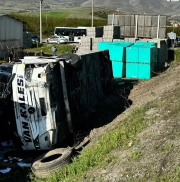 Malatya'da otobüs şarampole devrildi Çok sayıda yaralı