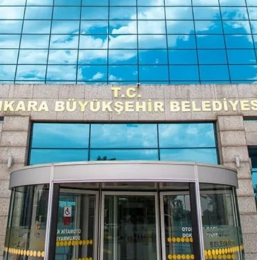 Mansur Yavaş'tan Ankara'da kadınlara ücretsiz hijyenik ped desteği