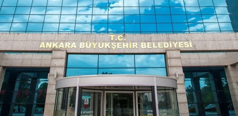 Mansur Yavaş'tan Ankara'da kadınlara ücretsiz hijyenik ped desteği