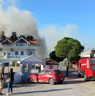 Muğla'da apart otelin çatı katında korkutan yangın!