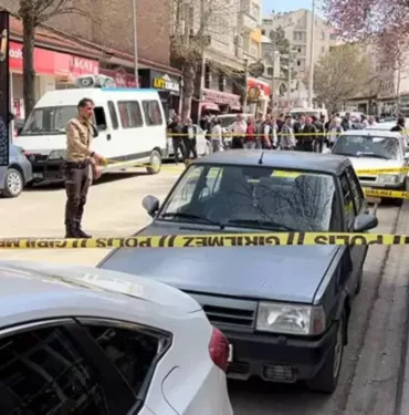 Muhtar ile rakibi arasında silahlı kavga; 1'i ağır, 2 yaralı