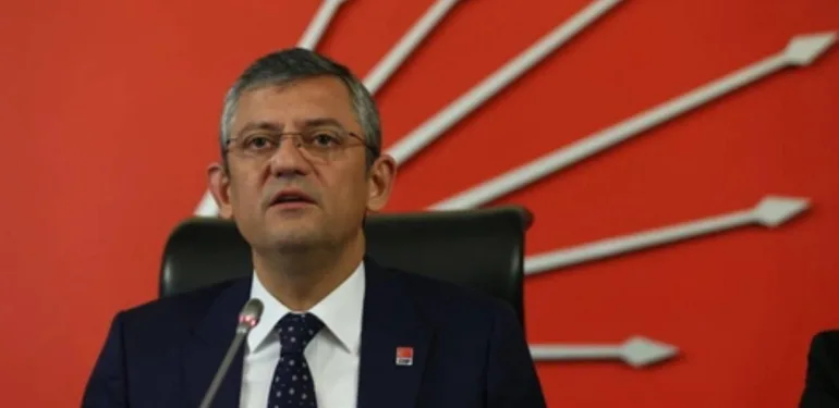 Özgür Özel Romanya’ya gidiyor
