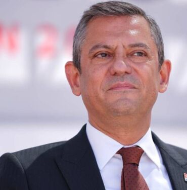 Özgür Özel ve Ali Yerlikaya telefonda görüştü... '1 Mayıs kararı yeniden değerlendirilmeli'