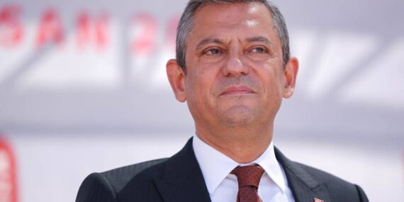 CHP lideri Özel’den, eski genel başkanlara, “özel” telefon!