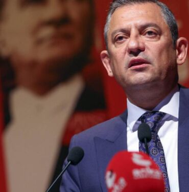 Özgür Özel'den belediye başkanlarına Genel siyasetten uzak durun