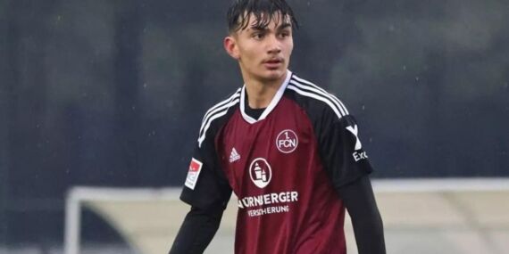 Penaltıyı kaçıran Can Uzun oyundan alındı: Gözyaşlarıyla sahayı terk etti