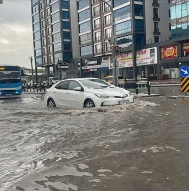Sağanak ve dolu o ilde hayatı olumsuz etkiledi