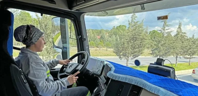 'Sevda usta' Kahramanmaraş'ın yollarını aşındırıyor