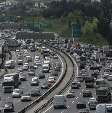 Sürücüler dikkat! Valilik uyardı İstanbul'da yarın bazı yollar trafiğe kapatılacak