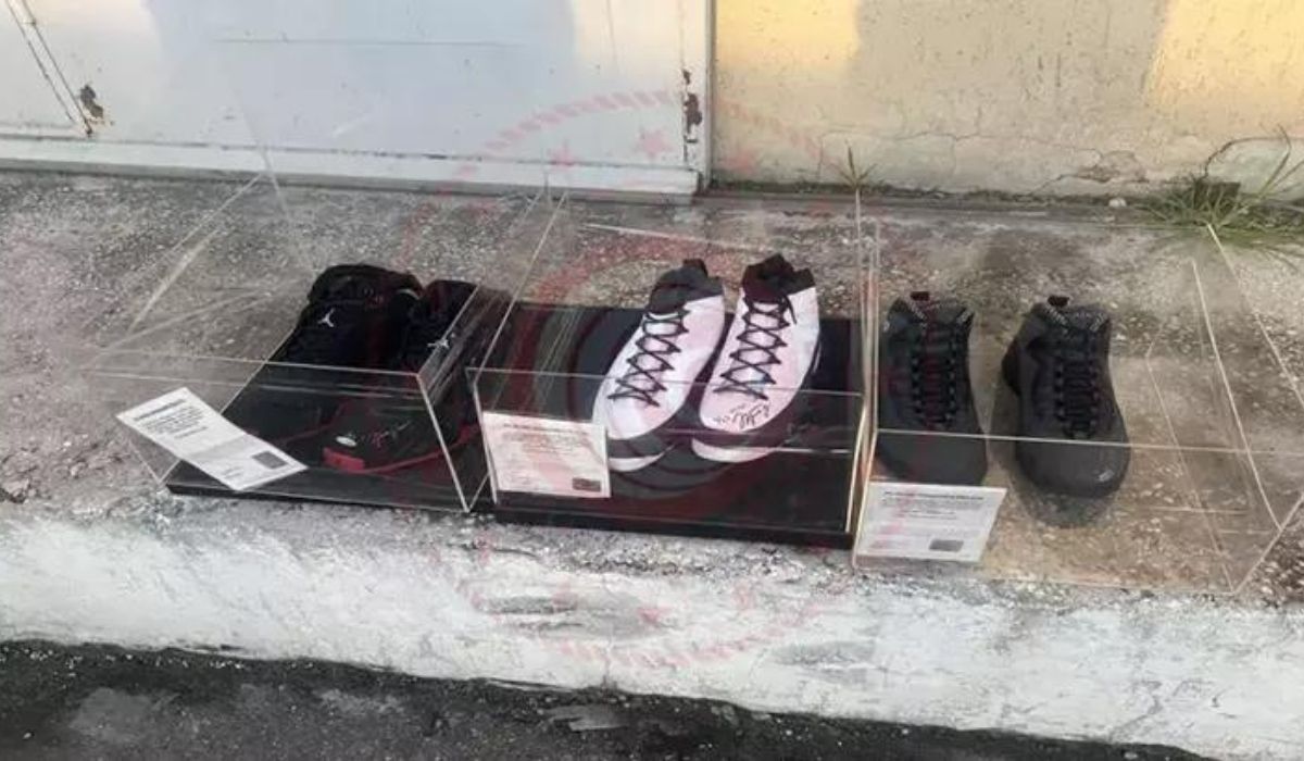 Ticaret Bakanlığı, Michael Jordan imzalı ayakkabıları ihaleyle satışa çıkardı