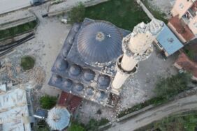 Tokat'ta 5.6'lık depremin izleri gün ağarınca ortaya çıktı