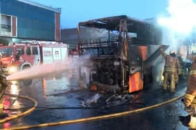 Yangın panik yarattı Ümraniye Dudullu Otogarı'nda otobüs yangını