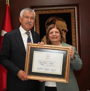 Zeydan Karalar mazbatasını aldı! Karalar'dan eşine 'romantik' sözler