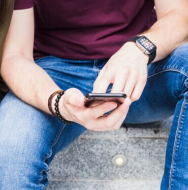 4600 telefon satın alıp 4 ayda 415 bin dolar kazandı