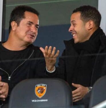 Acun Ilıcalı'nın takımında teknik direktör krizi Rosenior kovuldu!