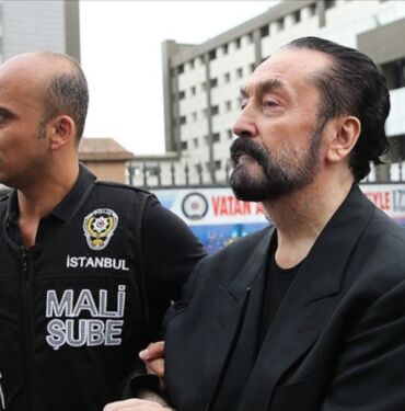 Adnan Oktar davasında ara karar!
