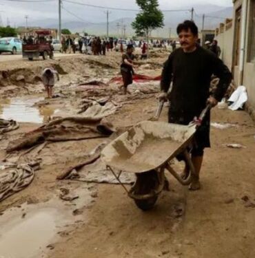 Afganistan'da korkunç felaket Selde 300'den fazla kişi hayatını kaybetti!