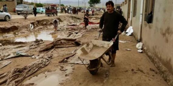 Afganistan’da korkunç felaket: Selde 300’den fazla kişi hayatını kaybetti!