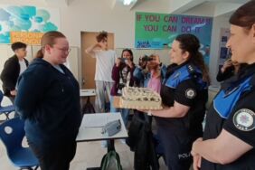 Amasya'da polislerden şehit kızına okulunda doğum günü sürprizi