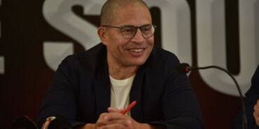 Antalyaspor'da Alex de Souza resmi sözleşmeyi imzaladı
