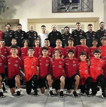 Arda Güler U14 Milli Takımı'nı ziyaret etti