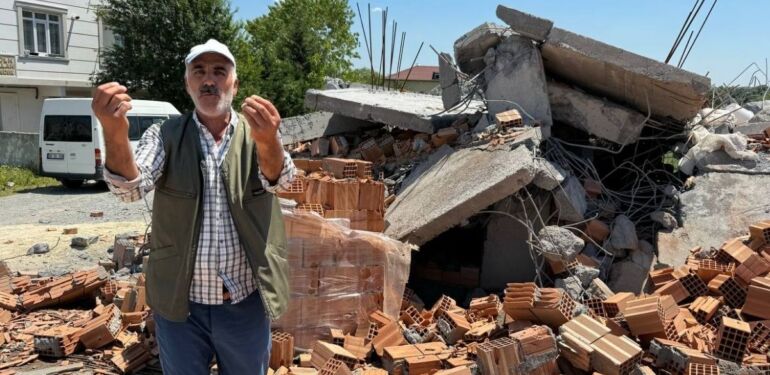 Arnavutköy’de kaçak yapıların yıkımı sırasında gerginlik yaşandı