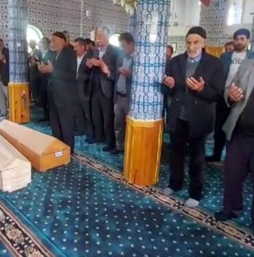 Babalarının öldürdüğü 3 kardeş, son yolculuklarına uğurlandı