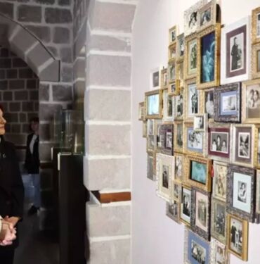 Bakan Göktaş, Türkiye'nin ilk 'Anne Müzesi'ni ziyaret etti