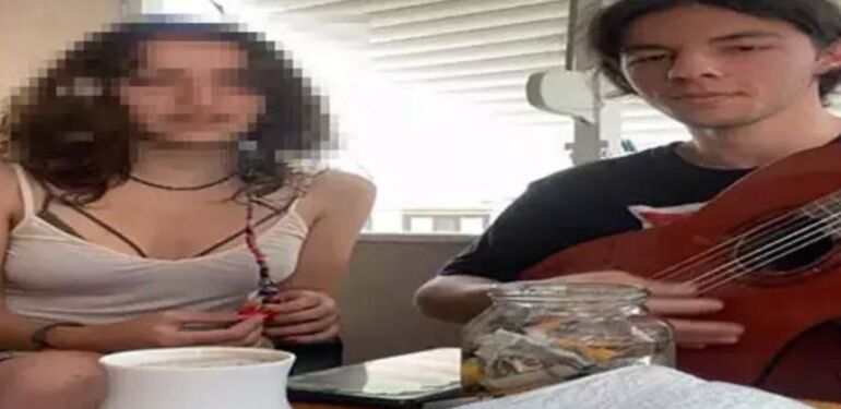 Bıçakla öldürülen üniversiteli Ata Emre'nin ailesi ve kız arkadaşıyla son görüntüleri ortaya çıktı